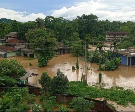 Incessant monsoon rains and flash floods have submerged several houses in Mon district. Nearly 950 homes across the area have been either partially or fully damaged, displacing numerous families. (Photo Courtesy: Konyak Union)